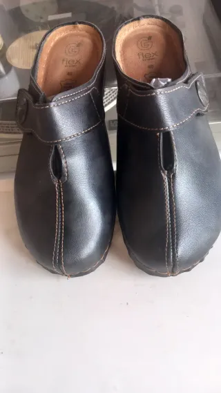 Zuecos Flex Otoño/Invierno Negros.