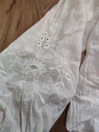 Blusa Zara bordada blanca Talla L