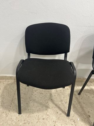 Silla de oficina negra