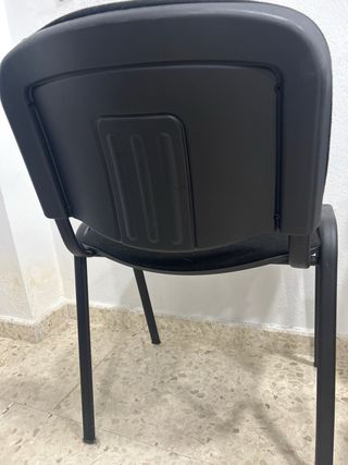 Silla de oficina negra