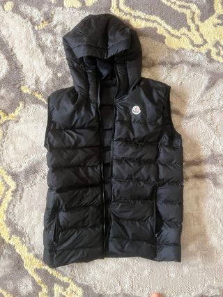 Chaleco Moncler Negro con Capucha