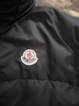 Chaleco Moncler Negro con Capucha