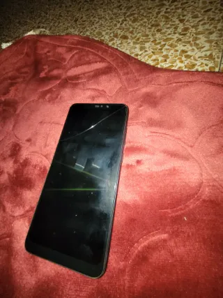 Xiaomi Redmi Note 6 Pro con schermo incrinato