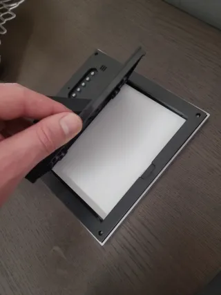 Cornice digitale Bio-Oil con orologio e termometro