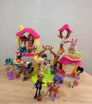 Enchantimals Casa Árbol y 11 Muñecas