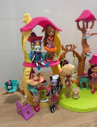 Enchantimals Casa Árbol y 11 Muñecas