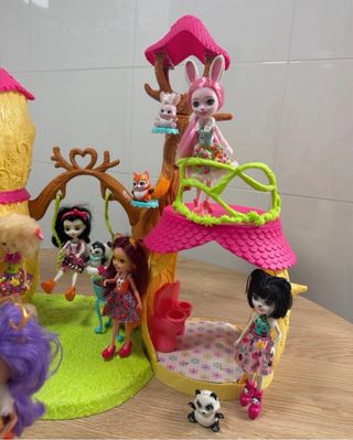 Enchantimals Casa Árbol y 11 Muñecas