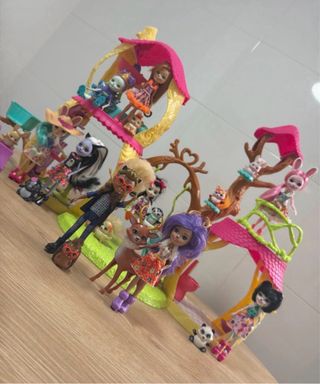 Enchantimals Casa Árbol y 11 Muñecas