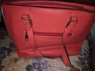 Borsa corallo e bianca