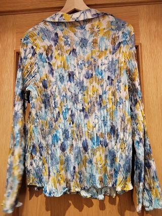 Blusa Mango Plisada Flores XL