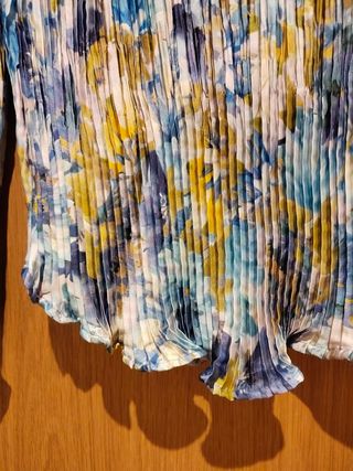 Blusa Mango Plisada Flores XL