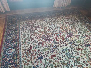 Alfombra de Crevillente de lana con motivos selva.