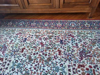 Alfombra de Crevillente de lana con motivos selva.