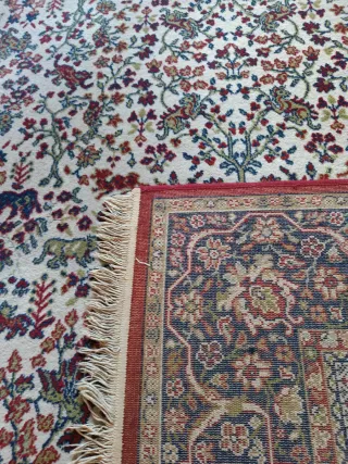 Alfombra de Crevillente de lana con motivos selva.