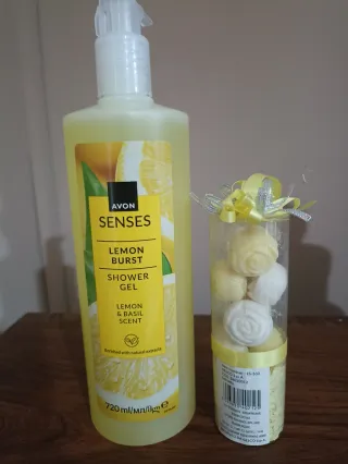 Avon Bagnoschiuma Limone e Basilico + Saponette
