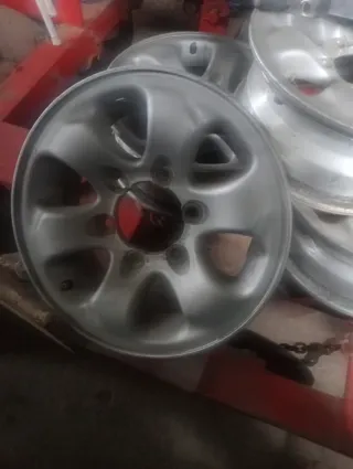 Llantas de Mitsubishi montero válidas para patról