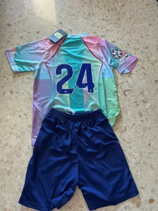 Equipación FC Barcelona Niñ@ Talla 4