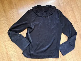 Blusa Zara Gótica Volantes Manga Acampanada M