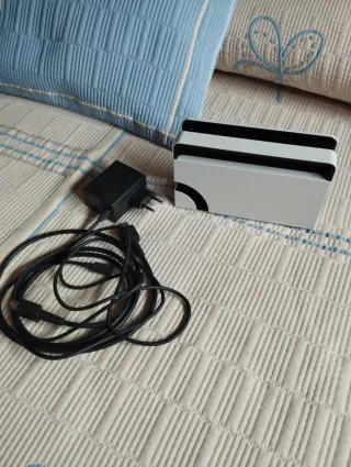 Nintendo Switch OLED Bianca e Nera