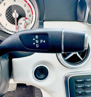 Mercedes-Benz Clase A220