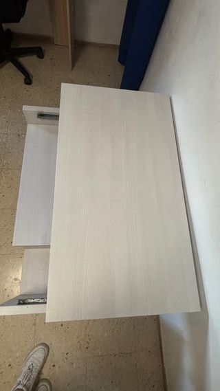 Mesa elevable blanca madera