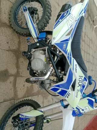 Moto KRX Stunt