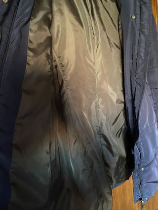 Chaquetón azul con cinturón y capucha