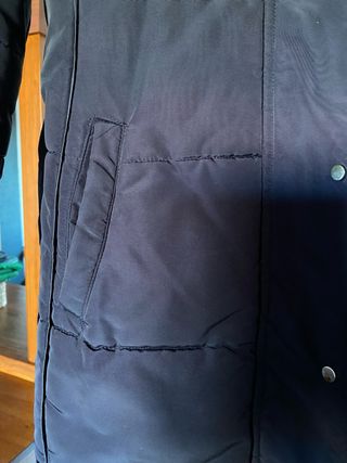 Chaquetón azul con cinturón y capucha
