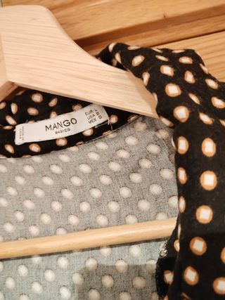 Blusa Mango lunares blancos talla L