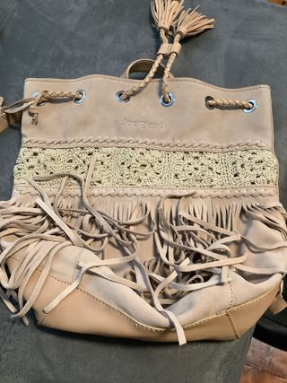 Mochila Desigual Beige Flecos y Crochet