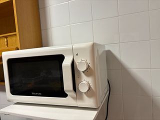 Microondas Taurus 20L Blanco