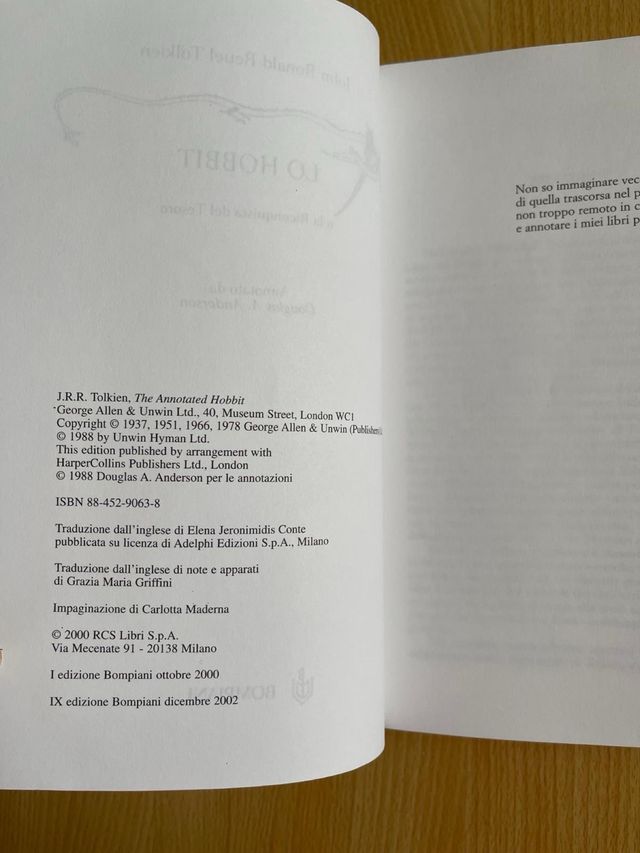 J.R.R. Tolkien Lo Hobbit Annotato Bompiani 2002