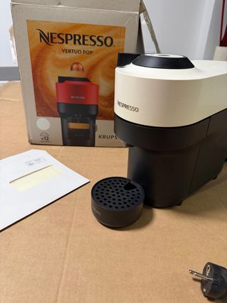 Cafetera Nespresso Vertuo Pop en garantía