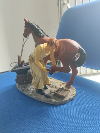 Figura Herrador y Caballo Porcelana
