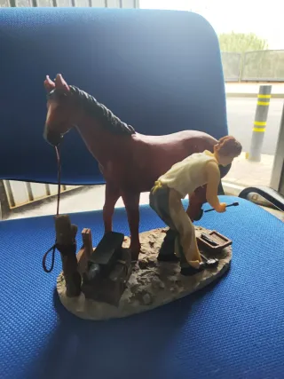 Figura Herrador y Caballo Porcelana