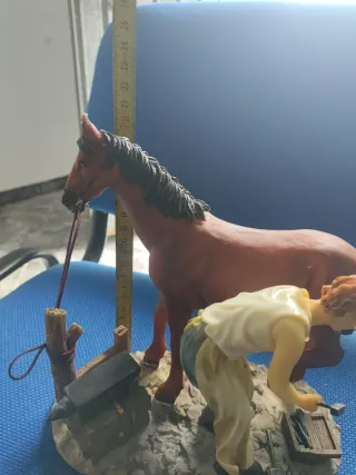 Figura Herrador y Caballo Porcelana