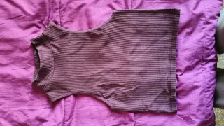 Top smanicato a righe