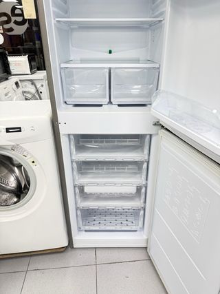 Nevera Indesit + Lavadora Candy 7kg