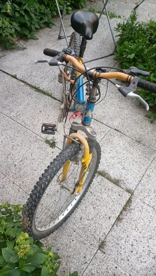 Bicicleta de Montaña 240 FS.