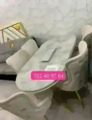 Mesa ovalada con 6 sillas