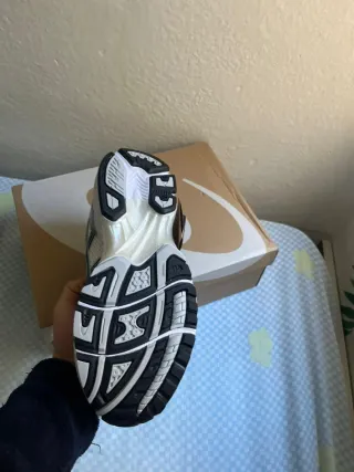 Asics Gel-Kayano Plata/Blanco Talla 42