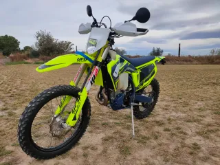 Husqvarna FE 450 2023 82H 2.527km