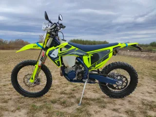 Husqvarna FE 450 2023 82H 2.527km