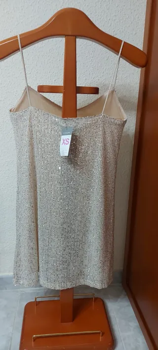 Vestido lentejuelas plateado
