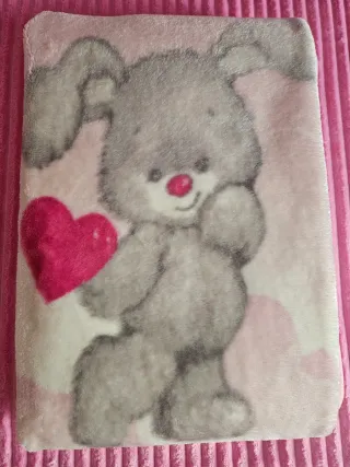 Manta de cuna suave con conejito y arcoíris