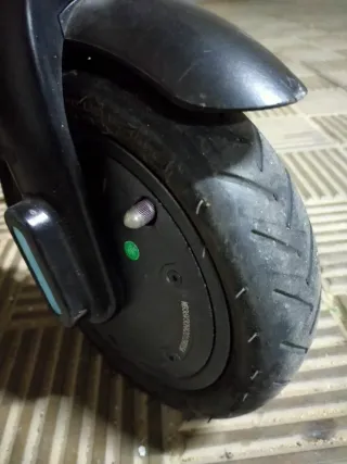 NO FUNCIONA!! BATERIA NUEVA, RUEDAS NUEVAS