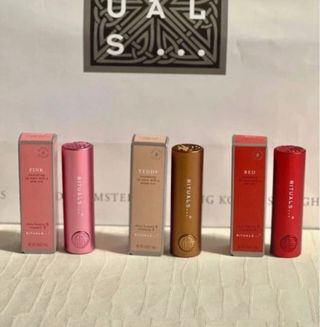 Labiales RITUALS con color (Rojo, rosa, marrón)