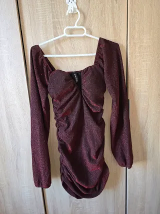 Vestido rojo brillante fiesta