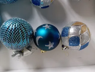 Bolas de Navidad Azules y Doradas