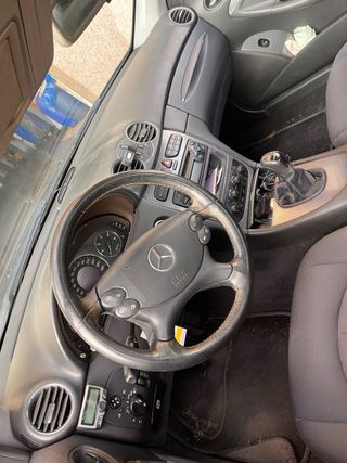 Mercedes-Benz  CLK 2004